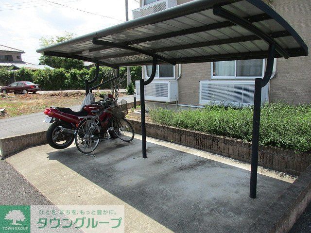 その他　屋根付き駐輪場