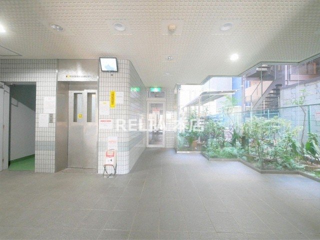ロビー　★ ★ 口コミ２００件以上　評価４.９のお店 ★ ★