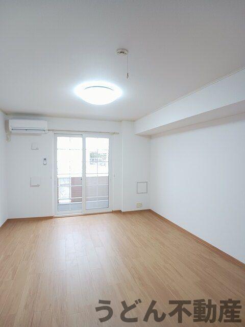 居室・リビング　うどん県のお部屋探しはうどん不動産へ うどんちゃんとLINE