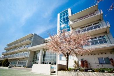 中学校　杉並区立井荻中学校（中学校）まで1121m