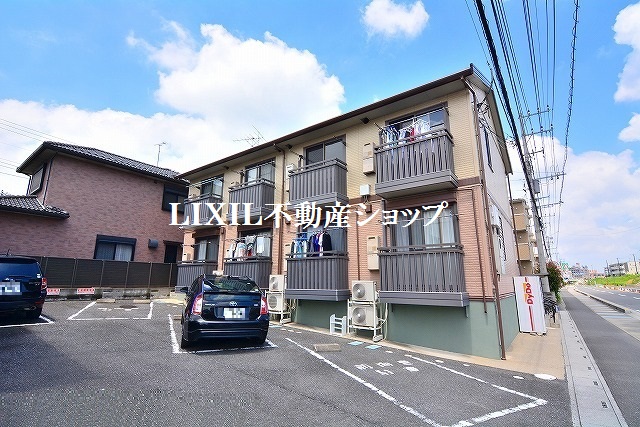 建物外観　吉川市のお住まい探しなら、当社にお任せください。
