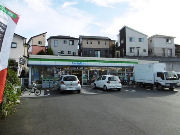 コンビニ　ファミリーマート小田原荻窪店（コンビニ）まで600m