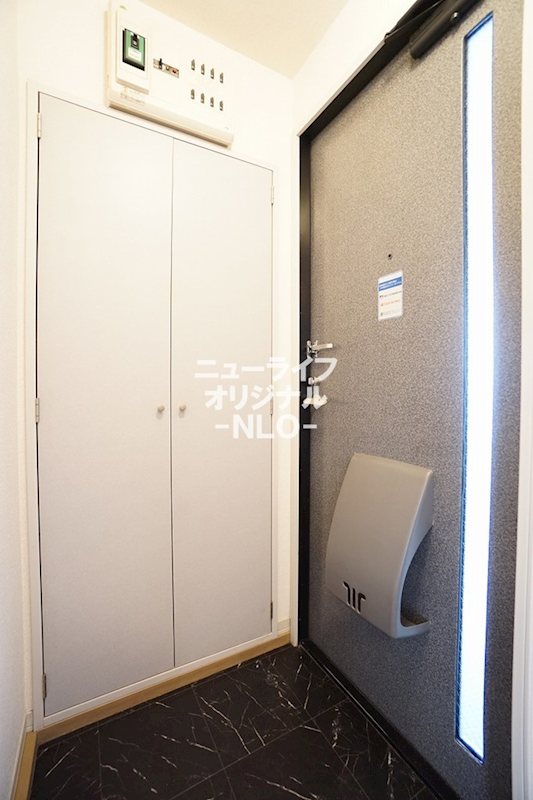 玄関　大型シューズボックスには家族みんなの靴もスッキリ収まります☆