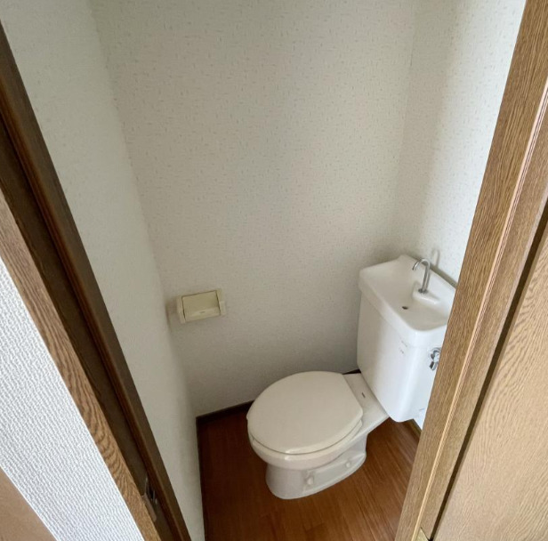 トイレ　別部屋参照