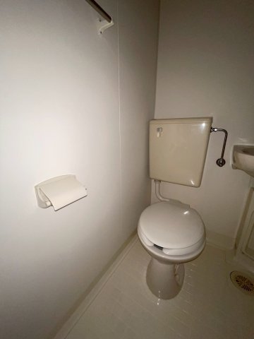 トイレ　清潔感のあるトイレになります