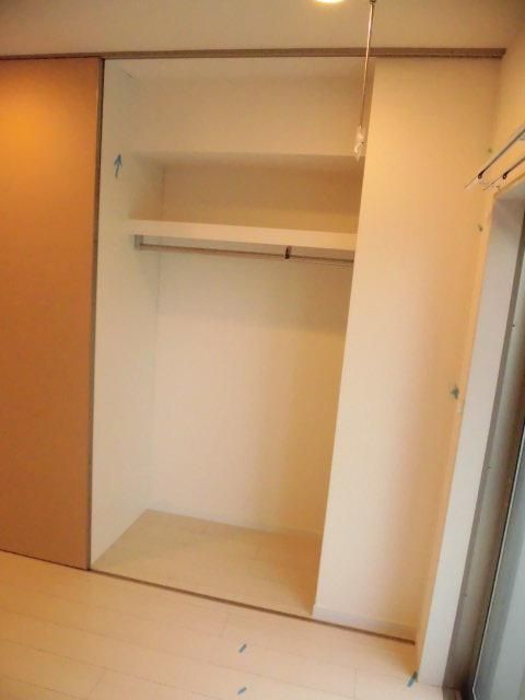 収納　仕切りがあり使いやすいクローゼット
