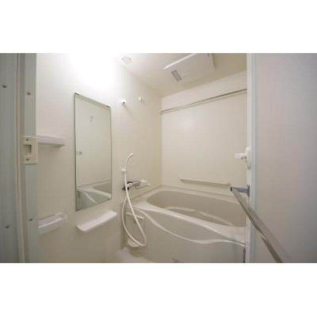 バス・シャワールーム　※写真は同タイプ住戸です。