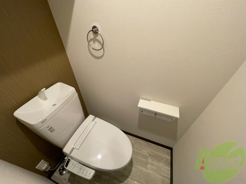 トイレ　ウォシュレット機能がついたトイレです。安心して使用できますね