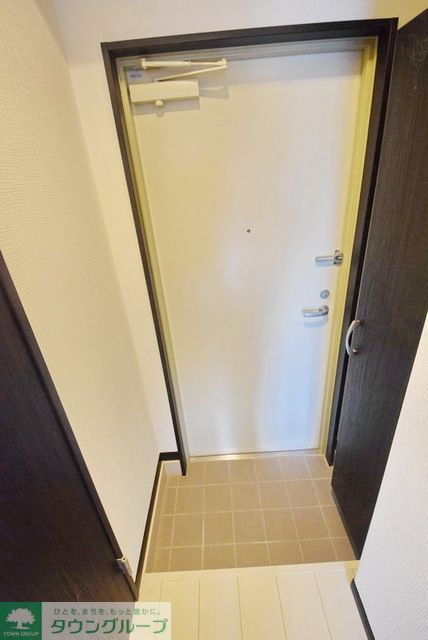 玄関　お問合せはタウンハウジングまで！※現地待合わせ相談可能