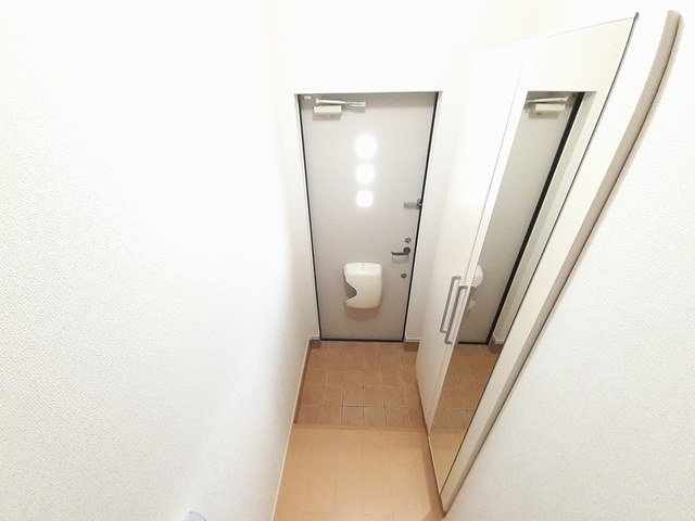 玄関　落ち着いた玄関です