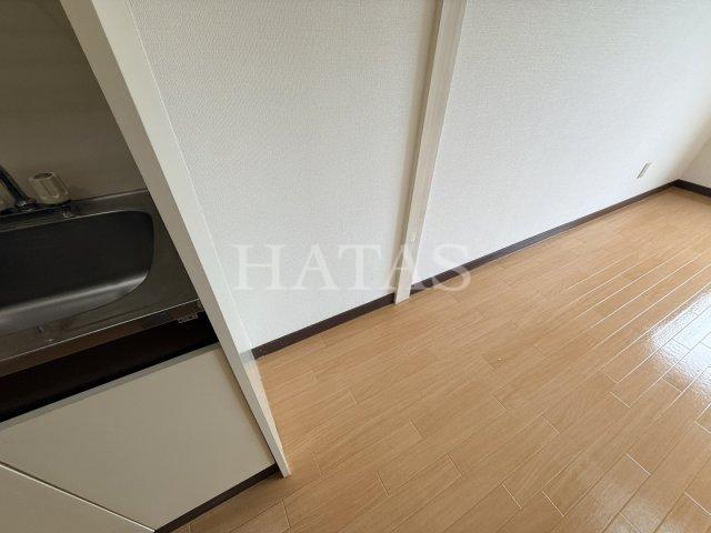 その他部屋・スペース　同物件別部屋のお写真です※床材等の色味が相違する場合がありま