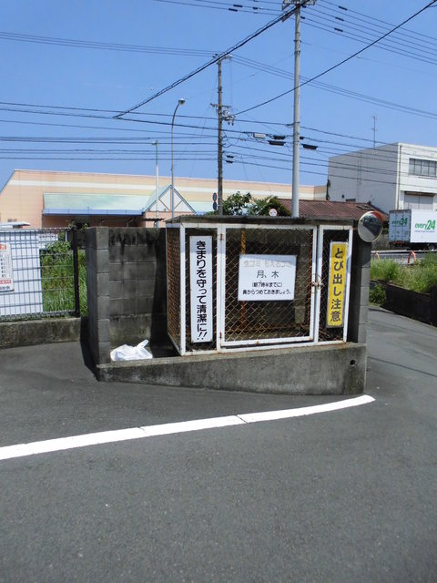 その他　敷地内ゴミ置き場
