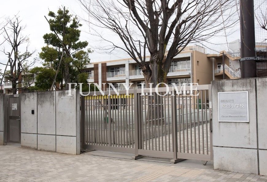 小学校　世田谷区立給田小学校（小学校）まで367m