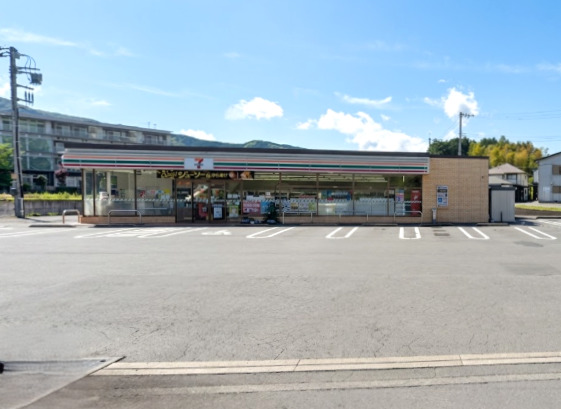 コンビニ　セブンイレブン 御殿場野中店（コンビニ）まで361m