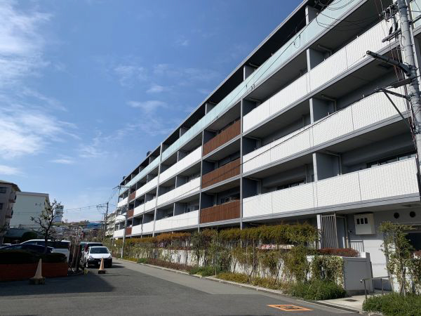 阪急千里線 北千里駅 徒歩15分 6階建 築13年の内装写真