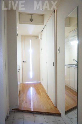玄関　※別号室参考写真※