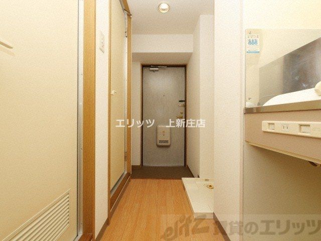 エスリード新大阪第8の玄関写真