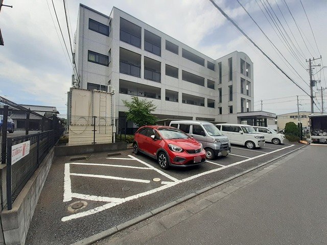 駐車場　車をお持ちの方に嬉しい駐車場付きの物件です