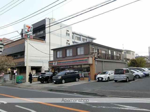 コンビニ　セブンイレブン（コンビニ）まで122m