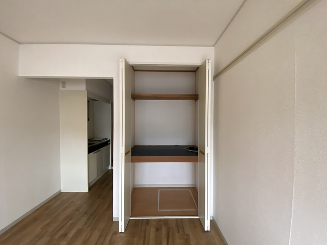 ハイドパークIIの内装写真