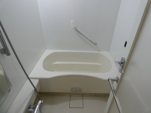 バス・シャワールーム　バス※別部屋参考写真