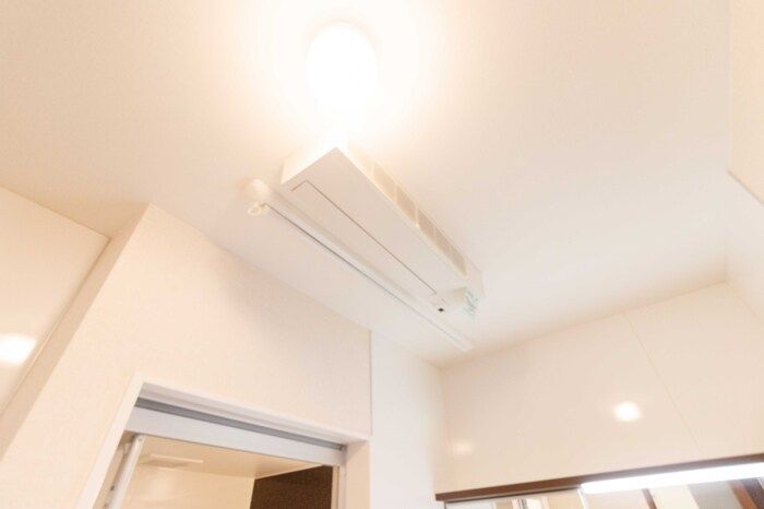 その他設備　部屋干しファン完備で天候を気にせずお洗濯できます！