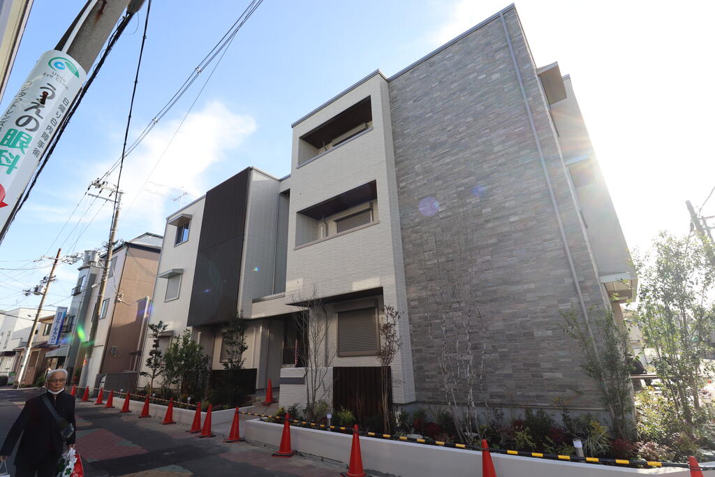 建物外観　外観を撮影