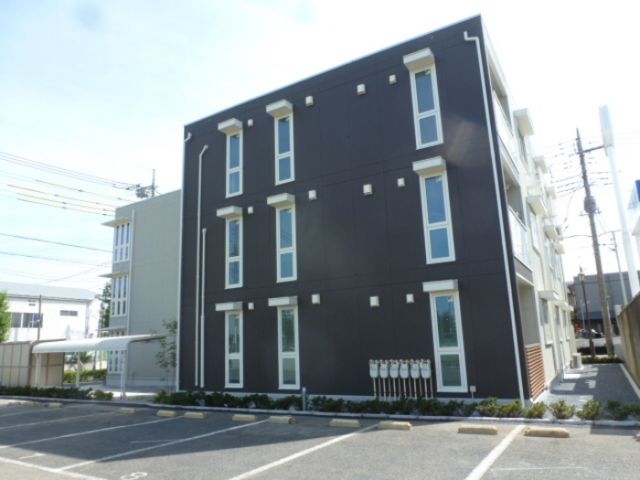 川口市弥平のアパートの建物外観