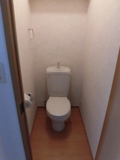 【富士市神谷のアパートのトイレ】