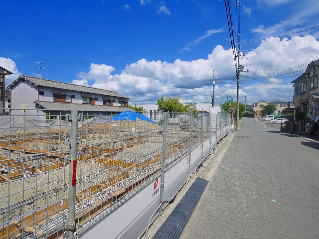 【大和郡山市額田部北町のアパートの駐車場】