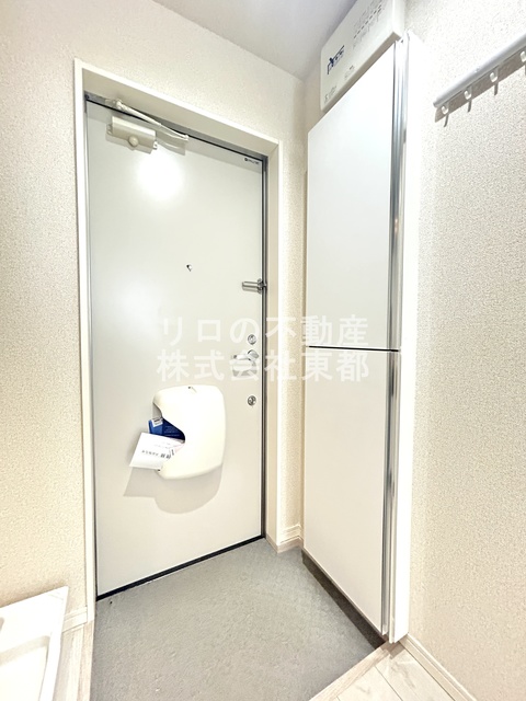 玄関　すっきりシンプルな玄関スペースです！