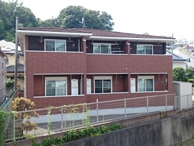 【町田市金井のアパートの建物外観】