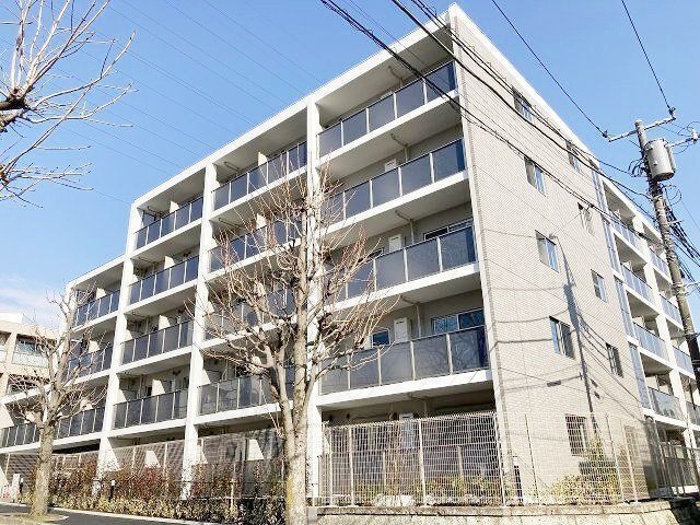 【リージア新百合ヶ丘の建物外観】