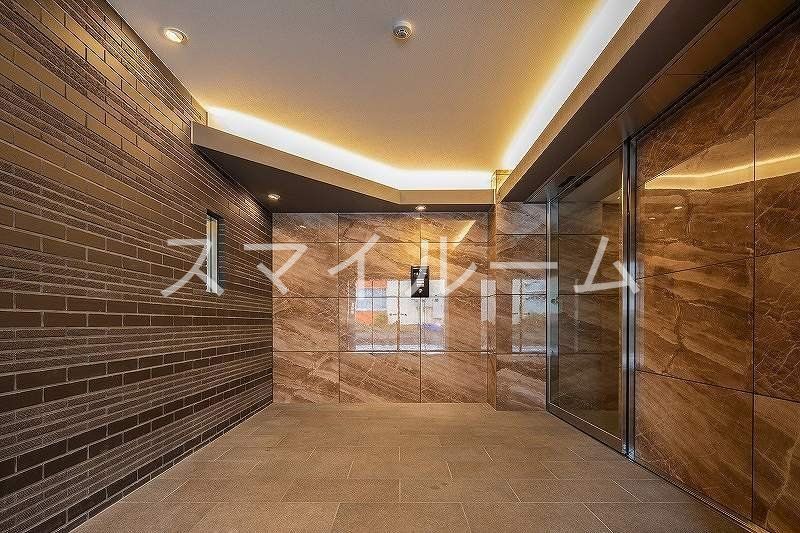 【大田区西六郷のマンションのロビー】