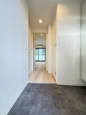 玄関　詳細は、RISUMO江坂本店までお問合せください♪