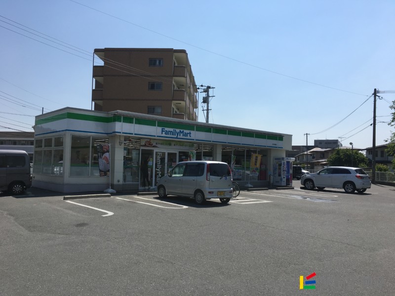 コンビニ　ファミリーマート玉名岩崎店（コンビニ）まで1800m