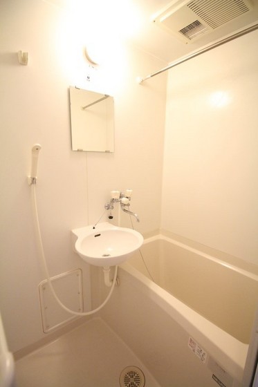 洗面設備　※別部屋の写真です