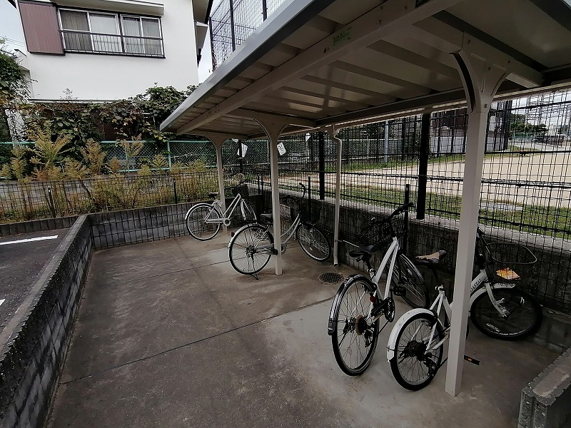 その他　駐輪場です。