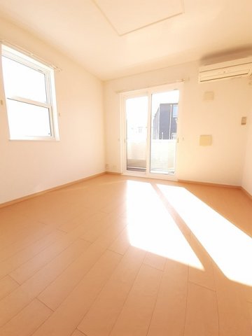 居室・リビング　中はこのようになっています