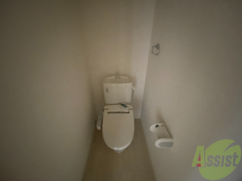 トイレ　こちらはトイレです。清潔感があり、安心して使用できます。