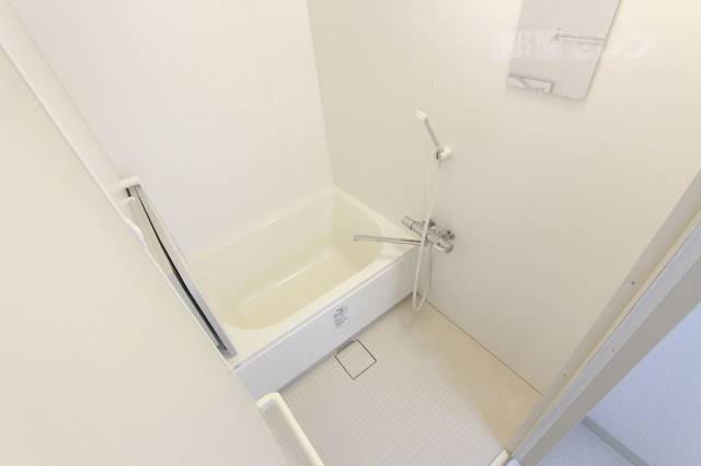 バス・シャワールーム　※４０１号室内装写真参照