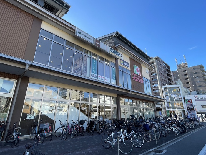 スーパー　イズミヤ堀川丸太町店（スーパー）まで300m