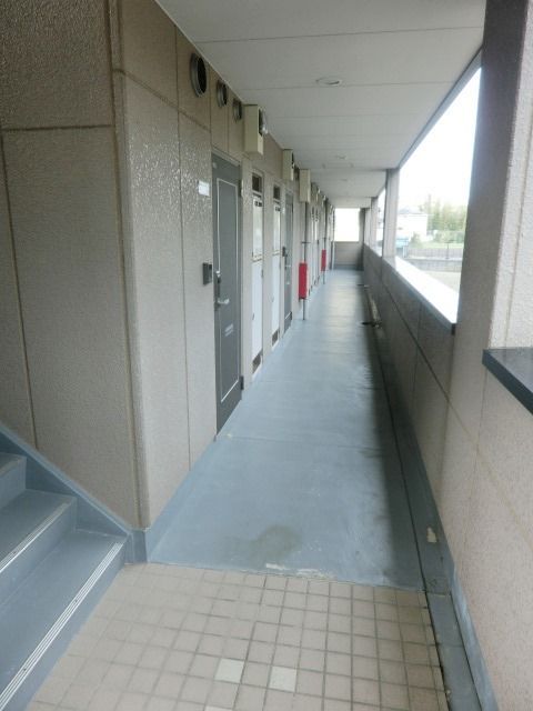 セキュリティ　来訪者の分かるインターホン付です！