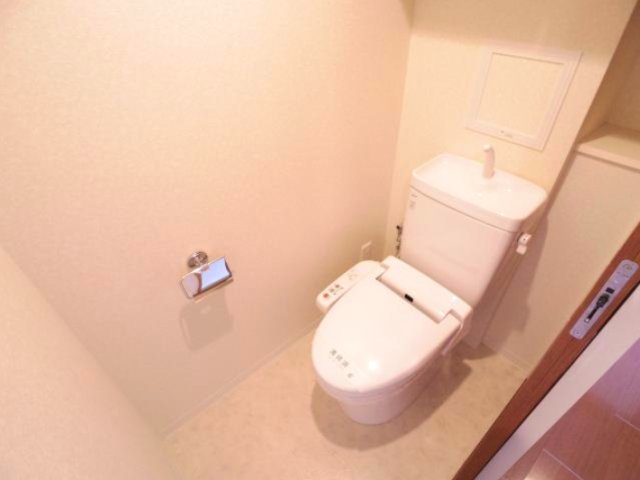 レイセニット奈良グラン・ヴェルジェのトイレ写真