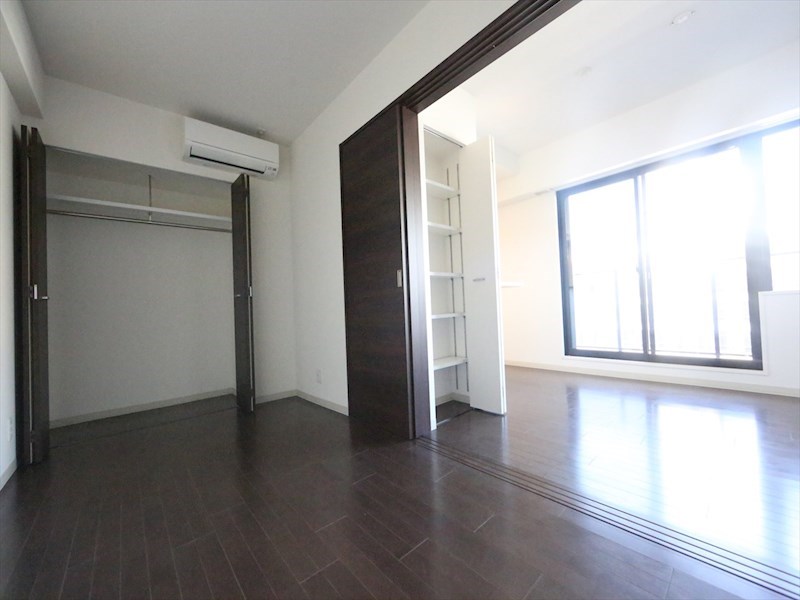 その他部屋・スペース　洋室5.6帖　エアコン付　クローゼット付（収納充実してます）