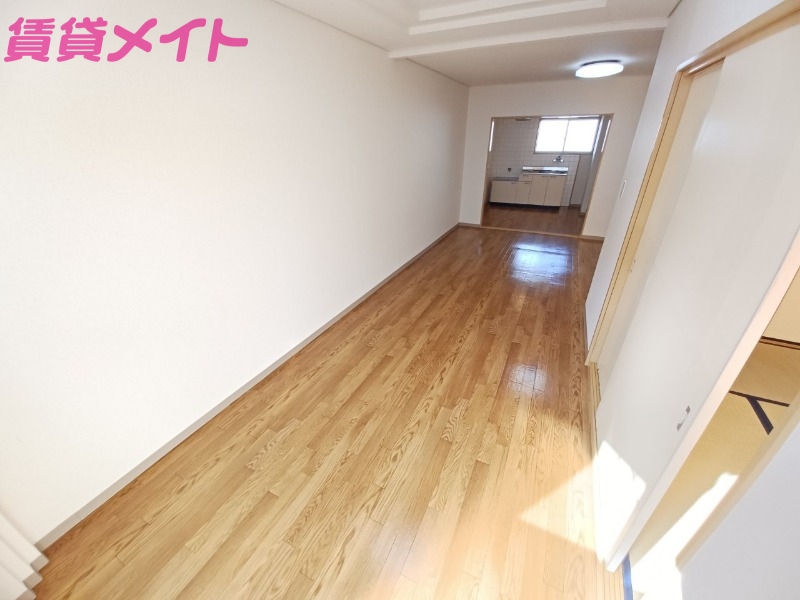 居室・リビング　同型参考写真