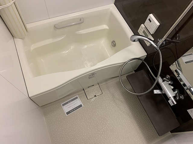 バス・シャワールーム　浴室