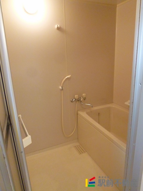 バス・シャワールーム　※写真は同タイプ別部屋です