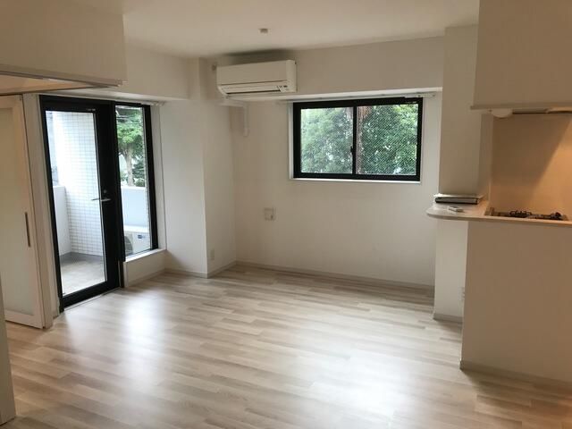 居室・リビング　※別部屋参考写真