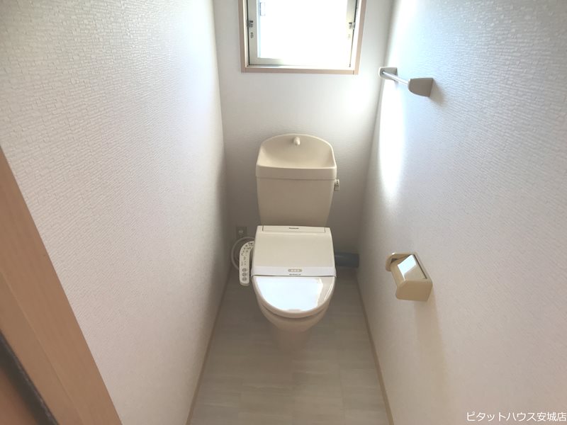 トイレ　同物件別部屋